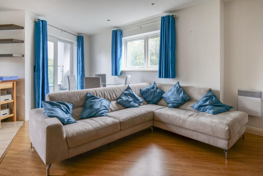Apartment in Salford, Greater Manchester - View 2