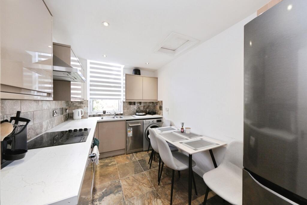 Apartment in Nottingham - View 2