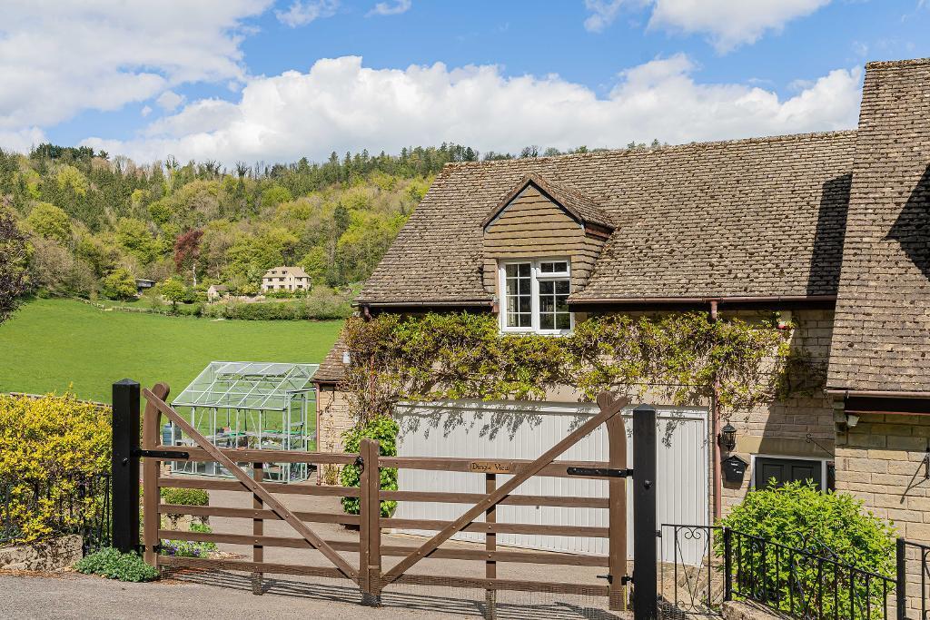 Crawley Lane, Uley, Dursley, GL11 5BJ photo 4