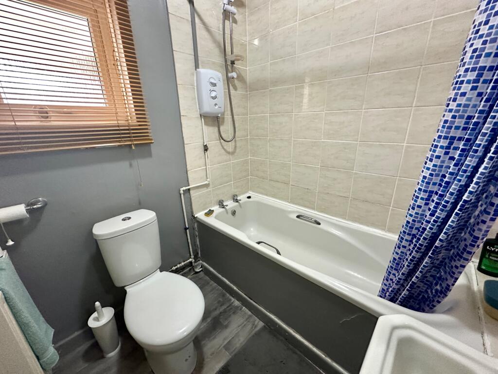 Apartment in Sandwell, West Midlands - More