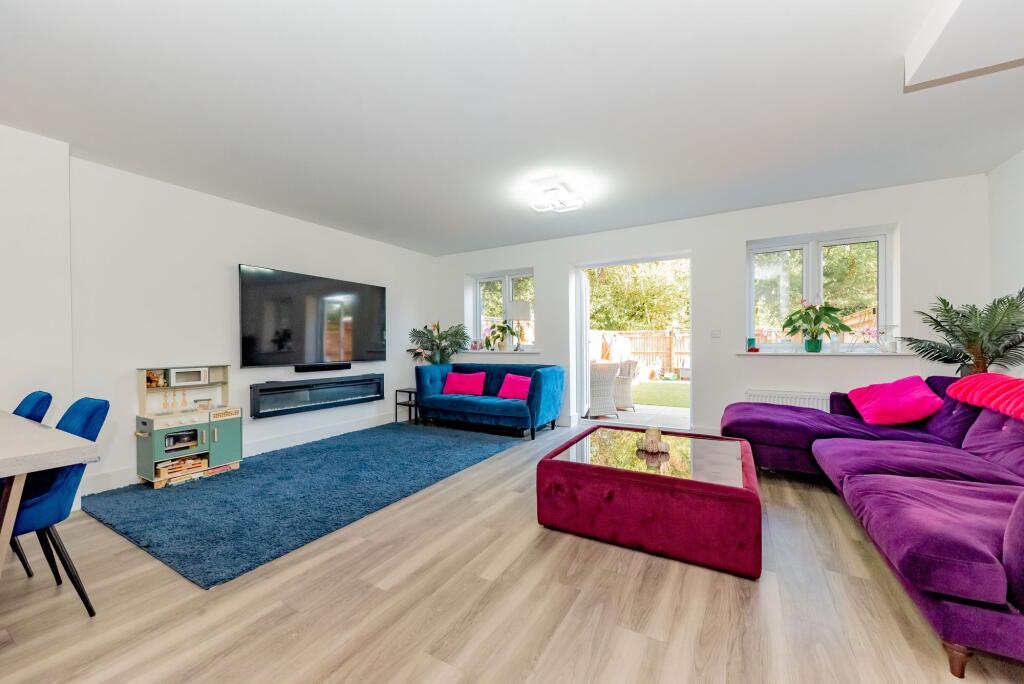 House in Guildford - View 2