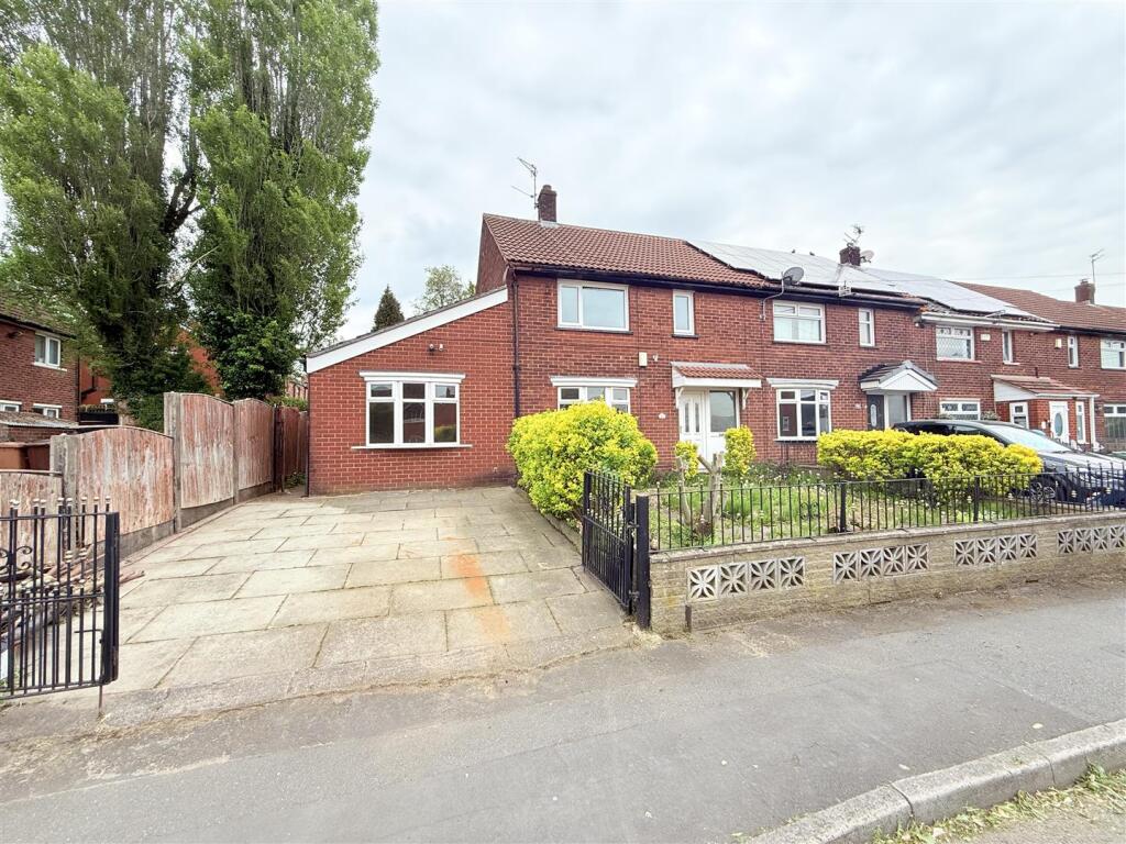 Main image of property: Lordsfield Avenue, Ashton-Under-Lyne