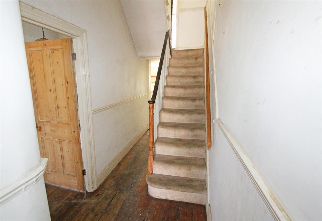 Nightingale Road, London photo 4
