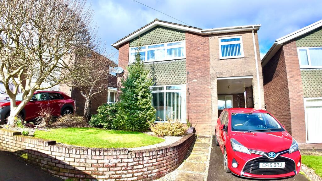 Main image of property: Forest Hill, Pontllanfraith, NP12