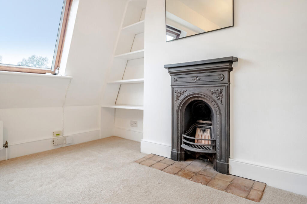 Apartment in London - View 3
