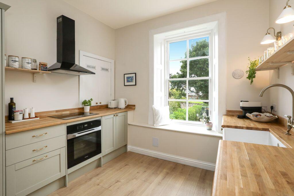 Apartment in Edinburgh, East Lothian - More
