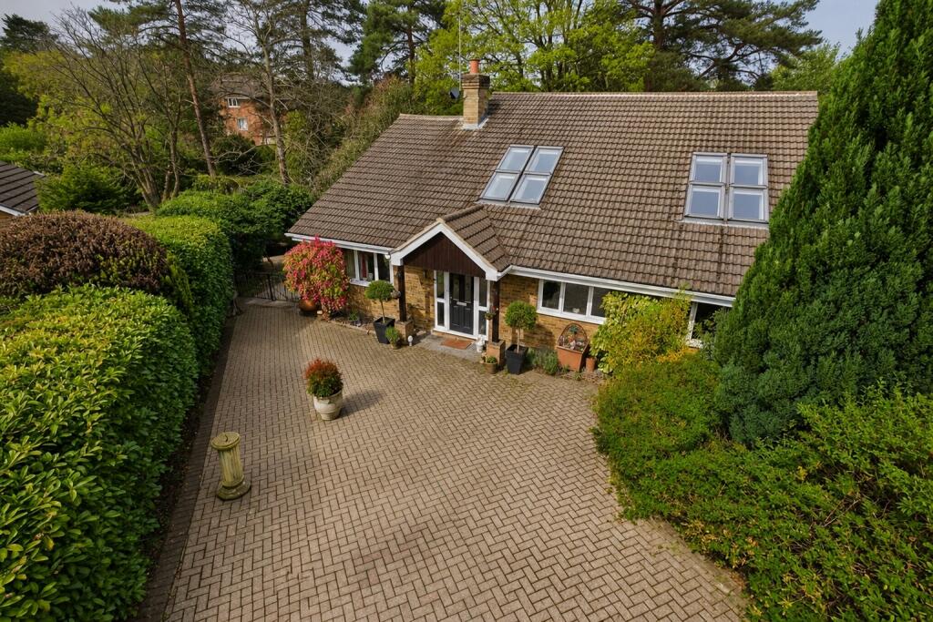 Highway, Crowthorne, Berkshire, RG45, Berkshire