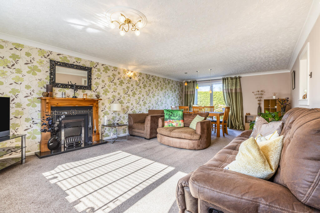 Alderford Close, Clitheroe, BB7 - View 3