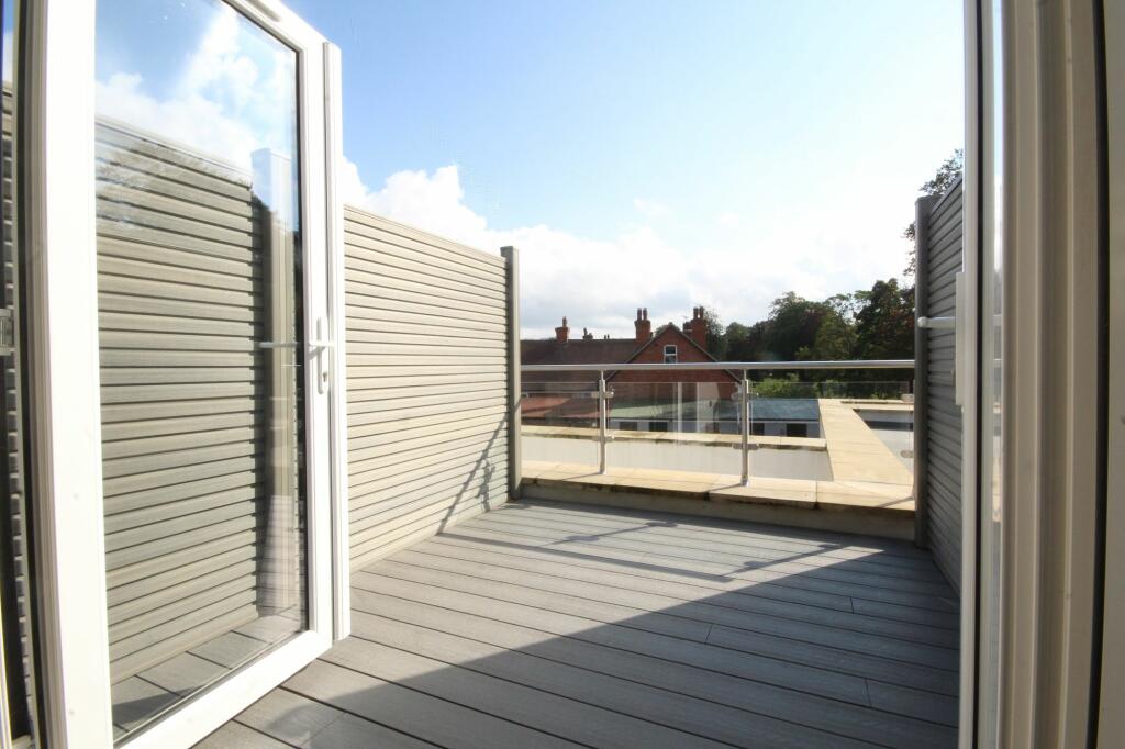 Main image of property: 44 The Green, Surrey, CR6