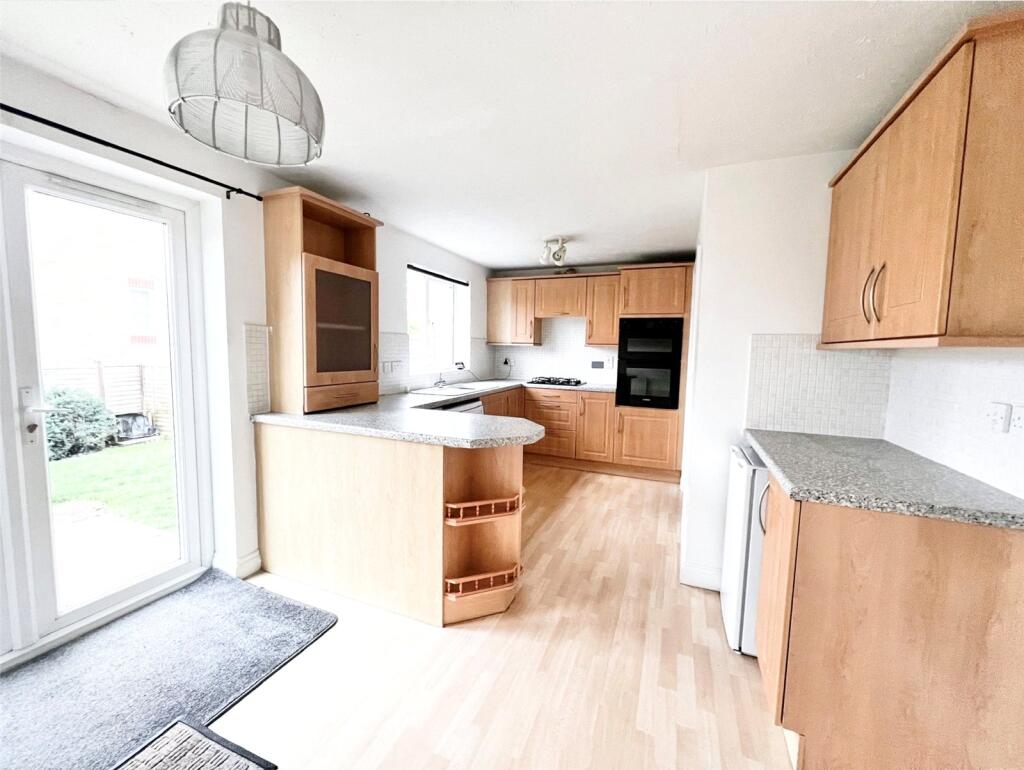 House in Thatcham, Colthrop - View 2