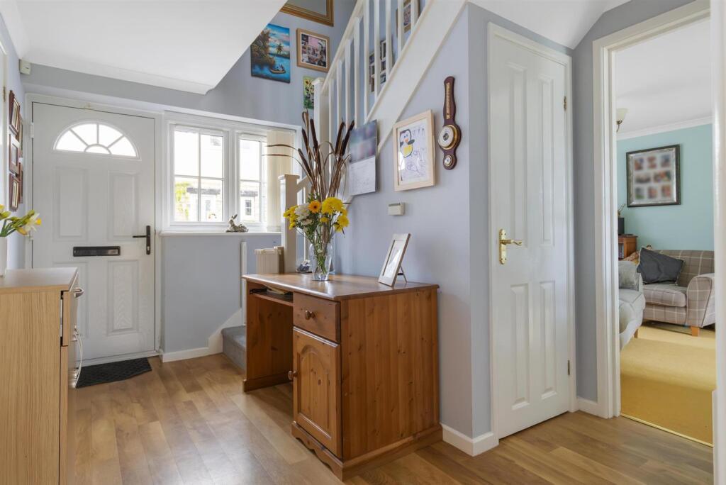 House in Dorchester, Stratton - View 4