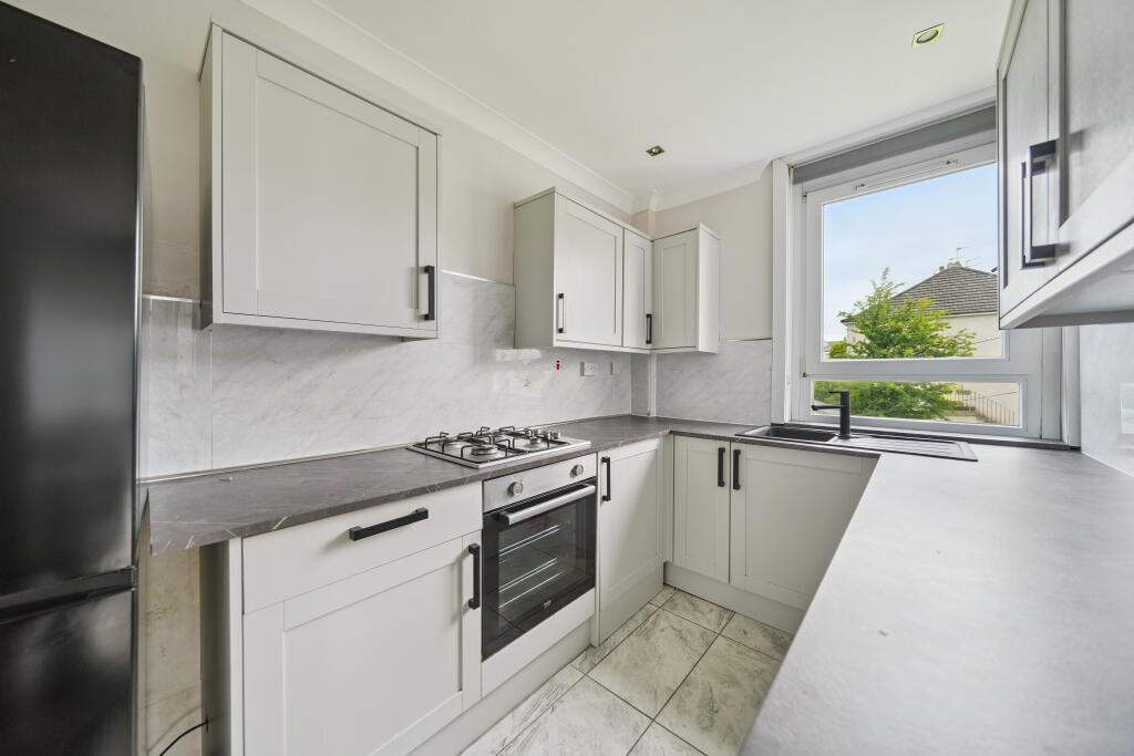 Bull Road, Busby, Glasgow, G76 photo 4
