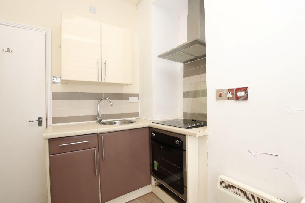 Apartment in Bath, Walcot - More