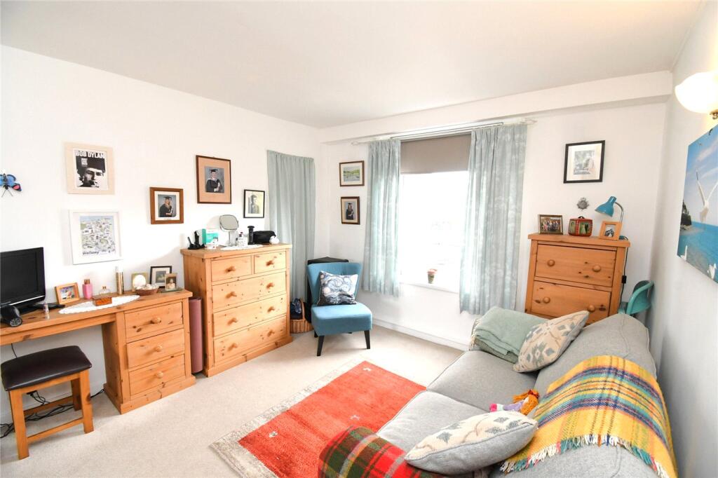Apartment in Wallasey, New Brighton - View 4