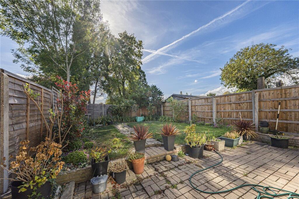 House in London - View 2