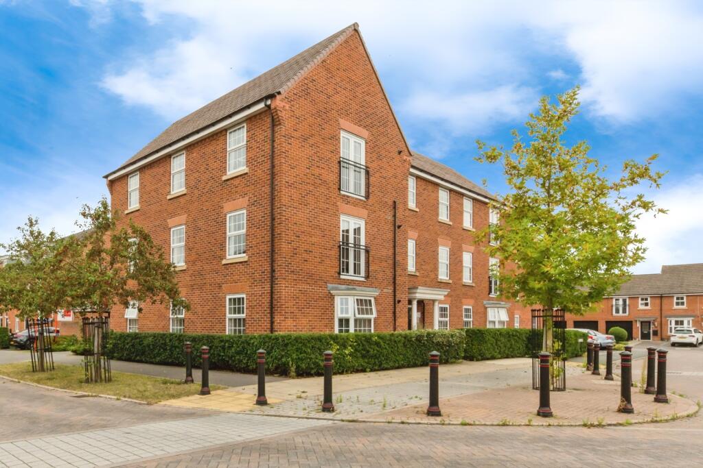 2-bed flat on Western Way, Northwich, Cheshire, CW8, £160,000
