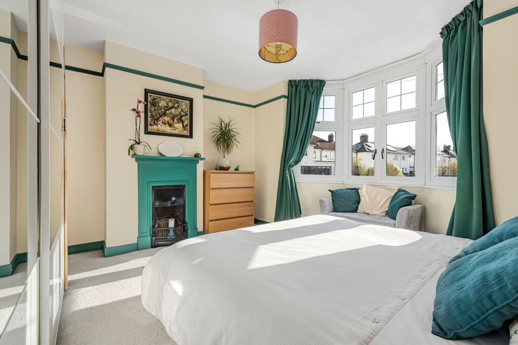 House in Tylers Green, Totteridge - View 4