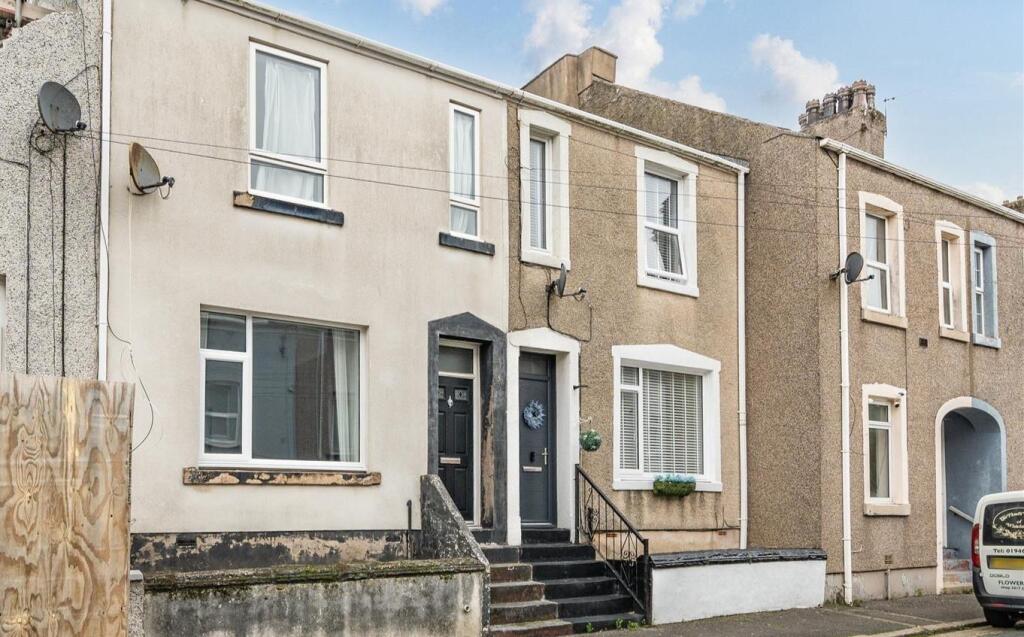 2-bed terraced on Hugh Street, Whitehaven, £75,000