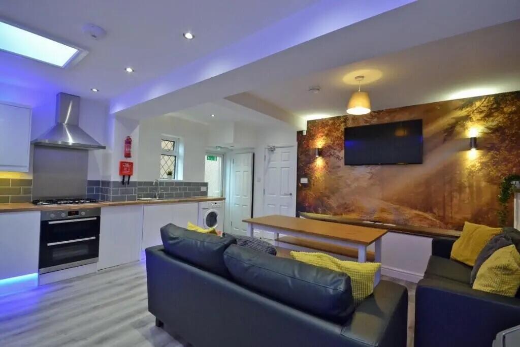 Main image of property: Salisbury Street / University Park / 4 Spare rooms / NG9 2EQ