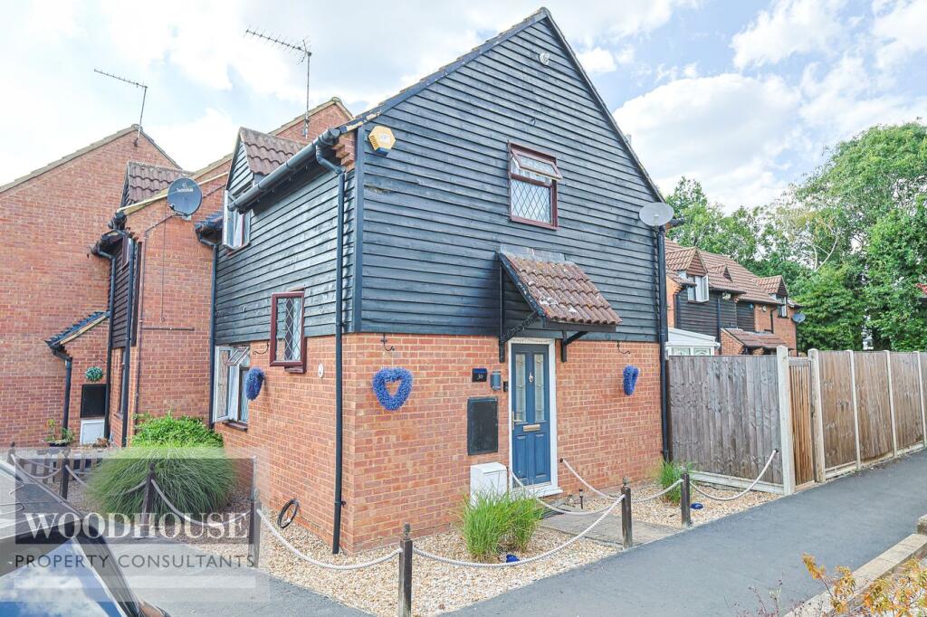 Main image of property: Lower Meadow, Cheshunt, EN8
