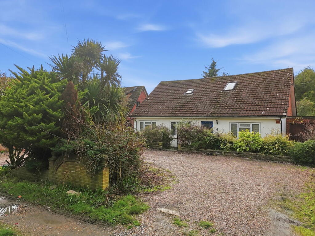 4-bed house on Noak Hill Close, Billericay, CM12, £600,000