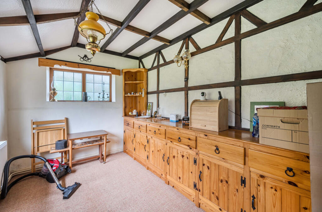 West Coker Hill, West Coker, Yeovil, Somerset, BA22 – další