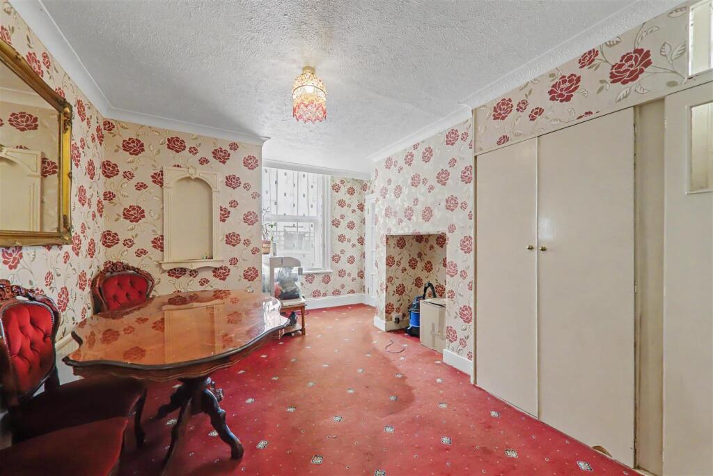Chesswood Road, Worthing photo 5