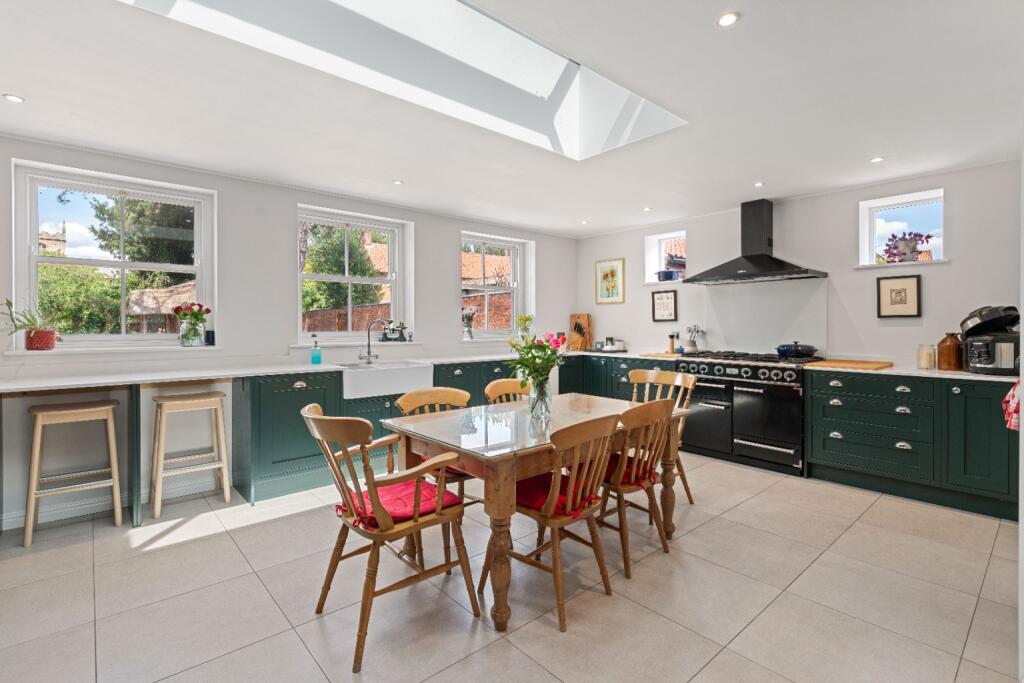 House in Newark and Sherwood, Collingham - View 2