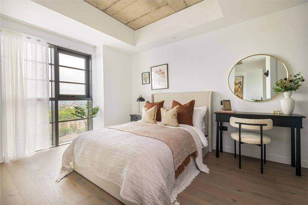 Apartment in London - More