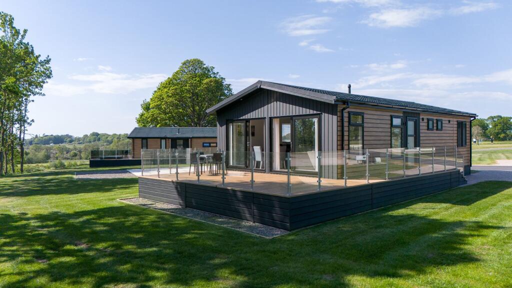 3-bed caravan on The Fallow, Eden Lodge Retreat, Crosby-on-Eden, Carlisle, CA6 4RA, £199,000