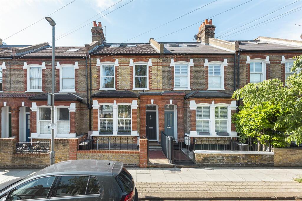 House in London, Wandsworth - View 2