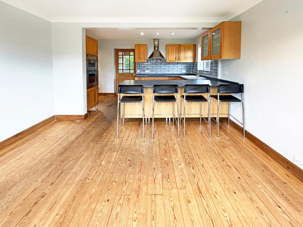 Brays Meadow, Hyde Heath, Amersham, HP6 - View 2