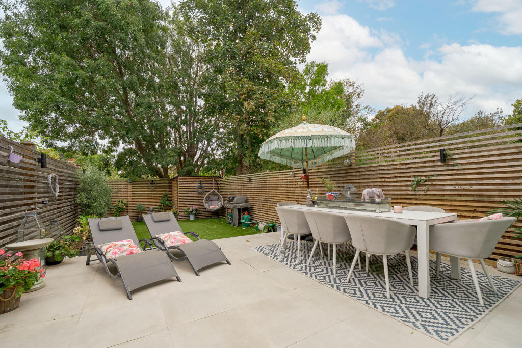 House in London - View 4