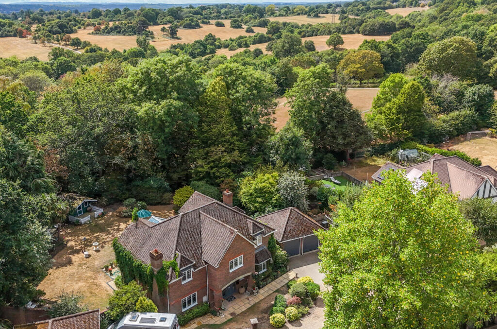House in Waverley, Farnham - View 2