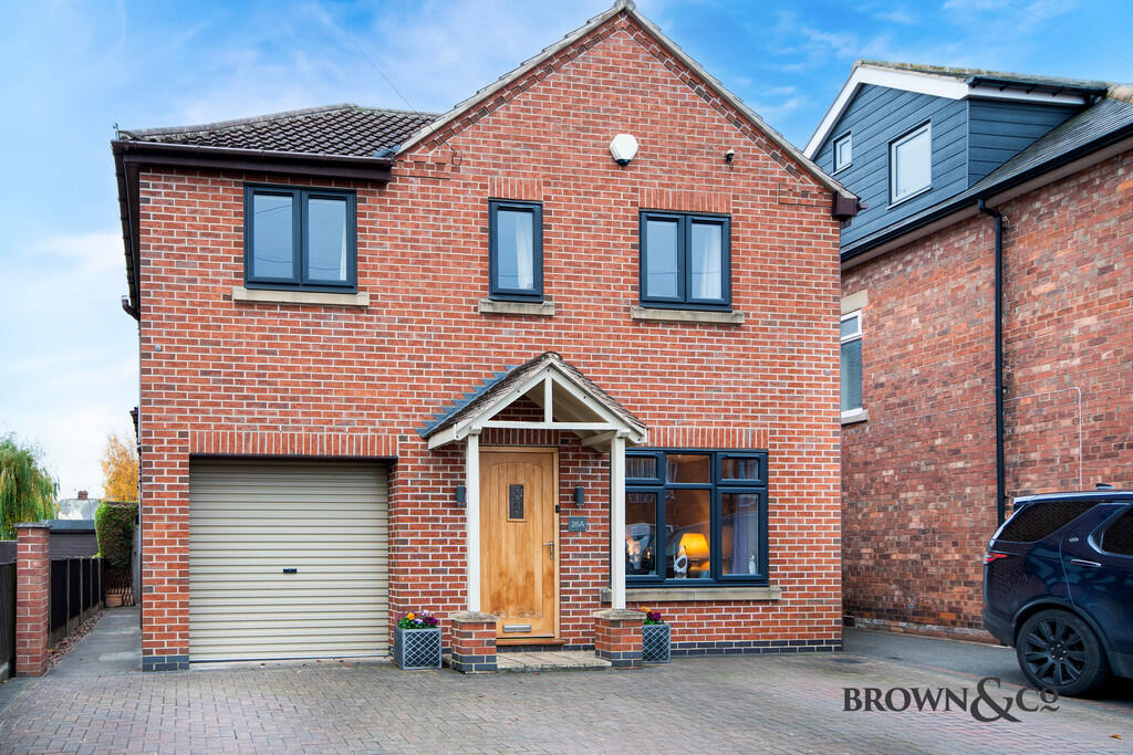 4-bed detached on Moorgate Park, Retford, £335,000