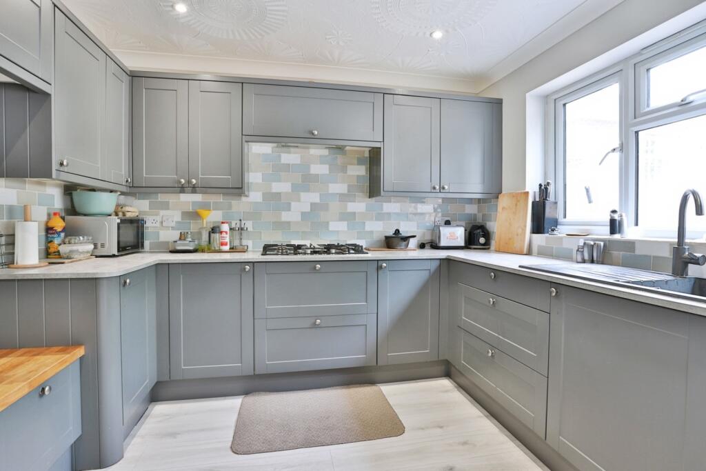House in Bournemouth, Ensbury Park - View 5