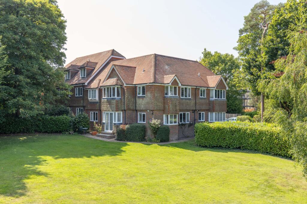Main image of property: Mount Ephraim, Tunbridge Wells, TN4