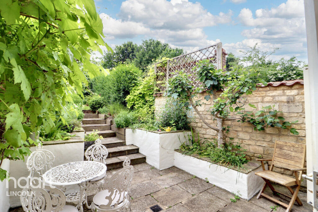 House in North Kesteven, Washingborough - View 5