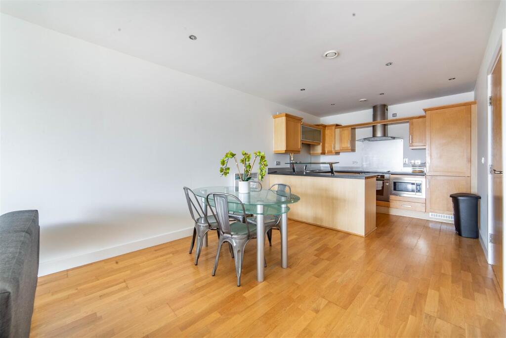 Apartment in Newcastle upon Tyne - More