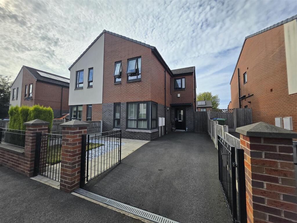 Main image of property: Heartwood Road, Manchester