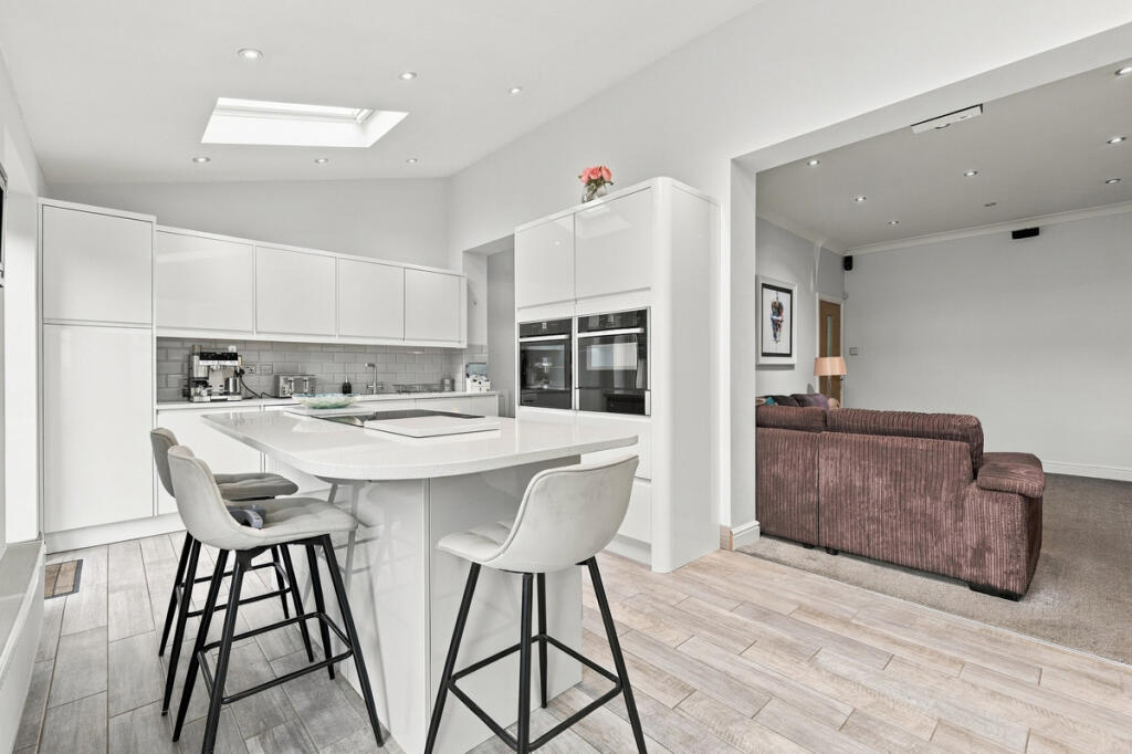 House in Southend-on-Sea, Essex - View 4
