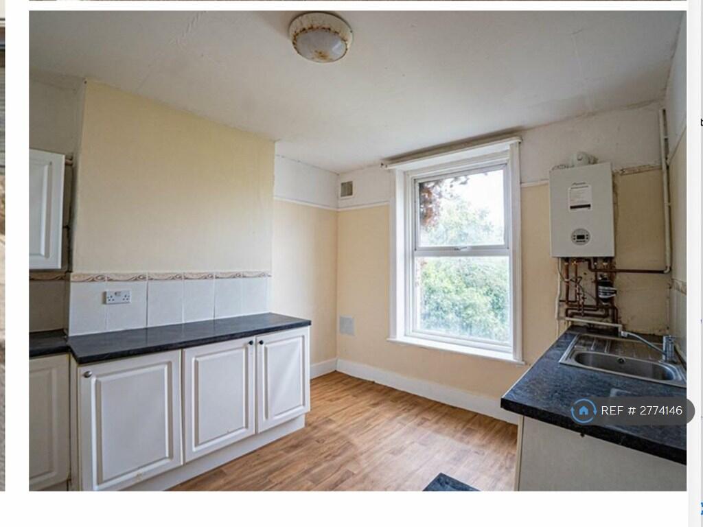 Apartment in Tonbridge - View 4