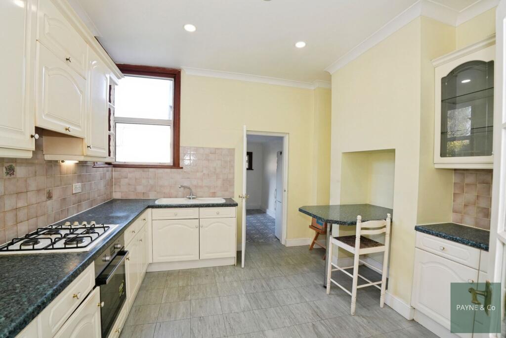 House in London - View 6