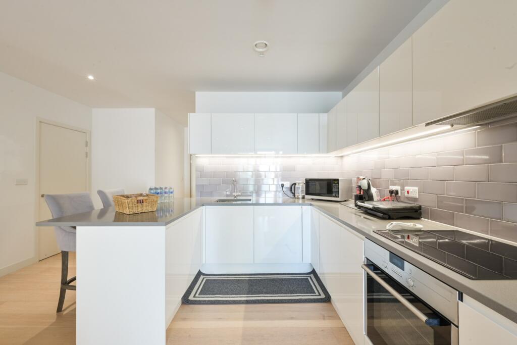 Apartment in London, Royal Wharf, Silvertown - View 5