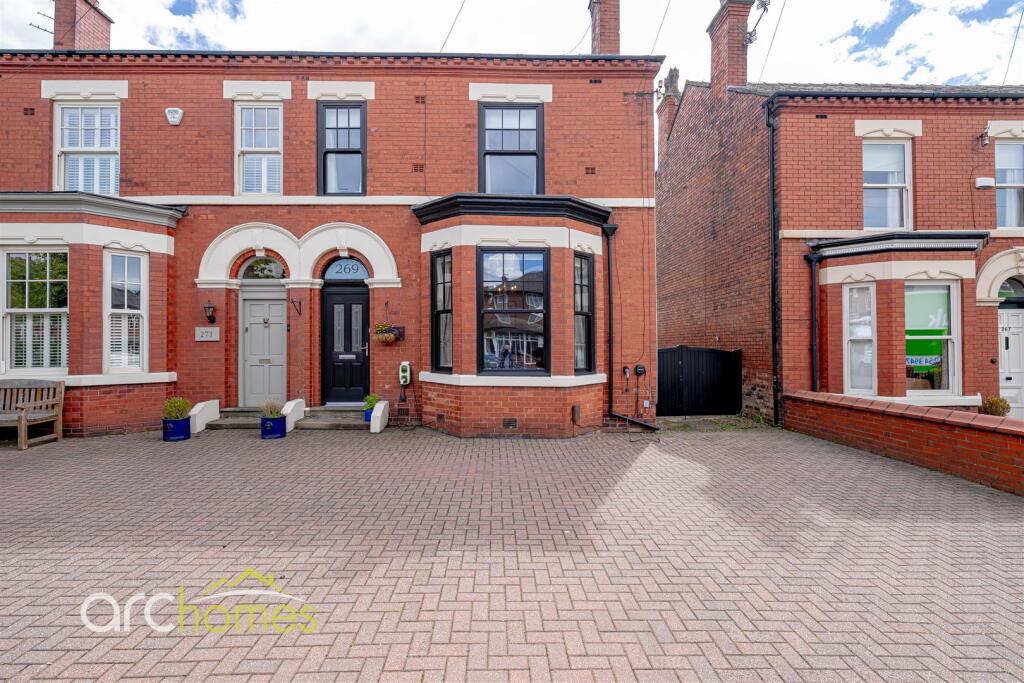 Main image of property: Bolton Road, Atherton, Manchester