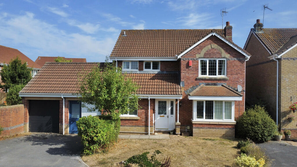 4-bed detached on Burrough Way, Wellington, £505,000