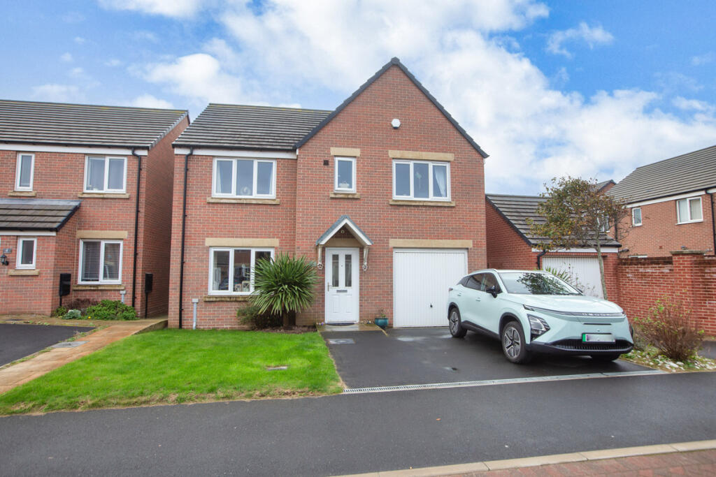 5-bed detached on Redfern Way, Lytham St. Annes, FY8, £345,000