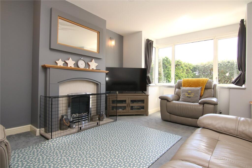 Old Hall Road, Glusburn, BD20 photo 4