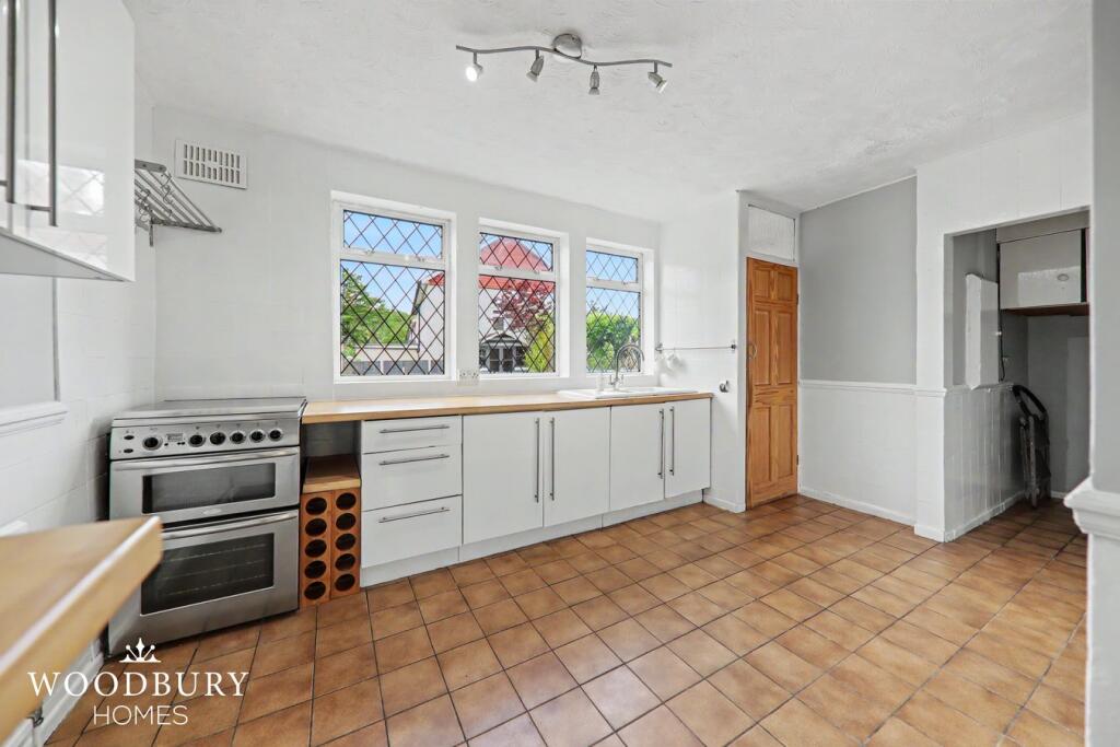 Grosvenor Drive, Loughton, IG10 photo 3