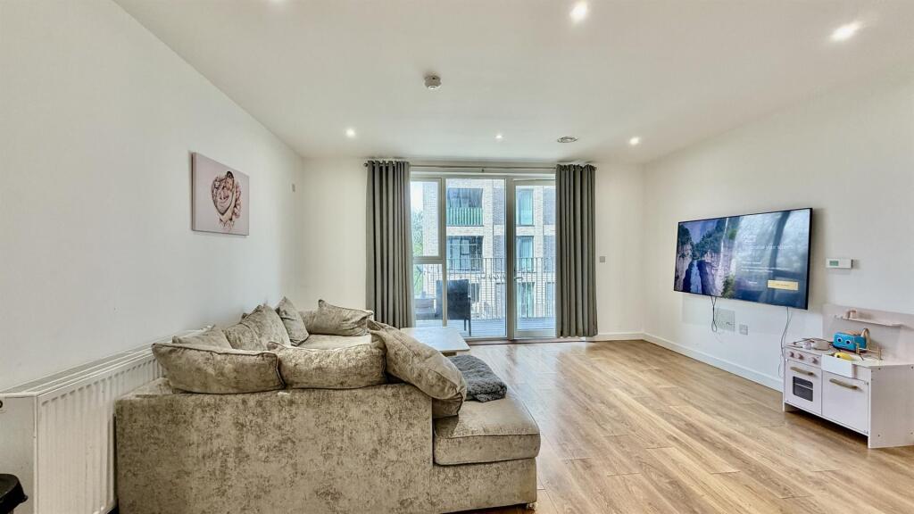 Apartment in London - More